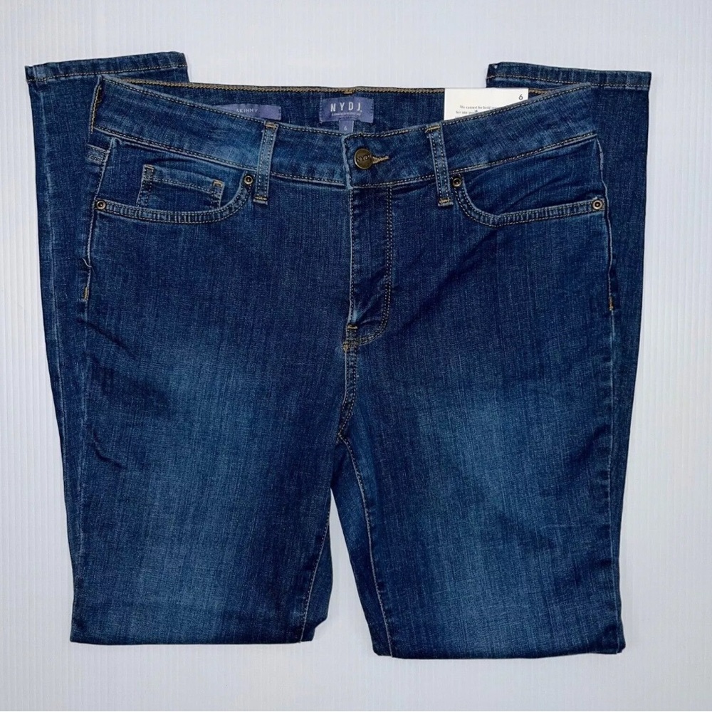 NWT NYDJ MEDIUM WASH SKINNY JEANS 10,12, 
16 I have other sizes & colors washes